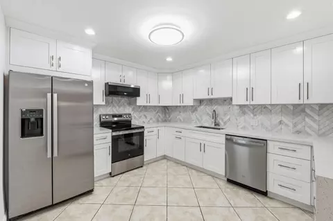 3379 NW 63rd St, Fort Lauderdale, FL 33309