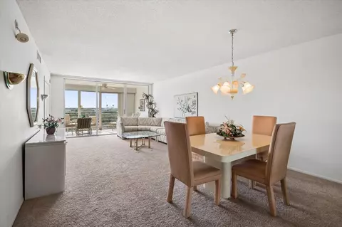 575 Oaks Ln #908, Pompano Beach, FL 33069