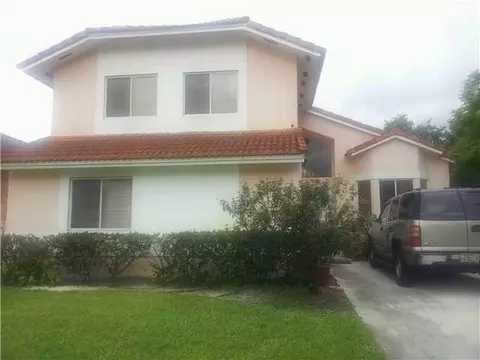 Undisclosed, Hialeah, FL 33015 photo 1