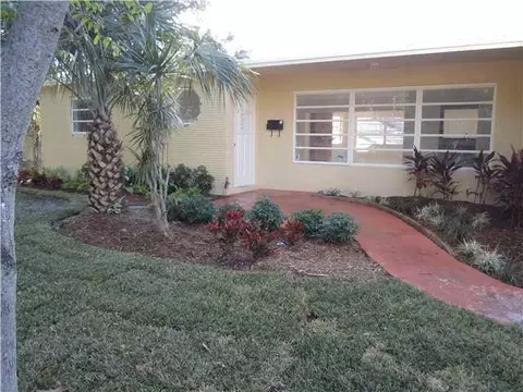 1013 E River Dr, Margate, FL 33063 photo 1