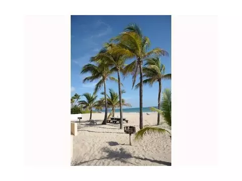 Undisclosed, Pompano Beach, FL 33062 photo 1