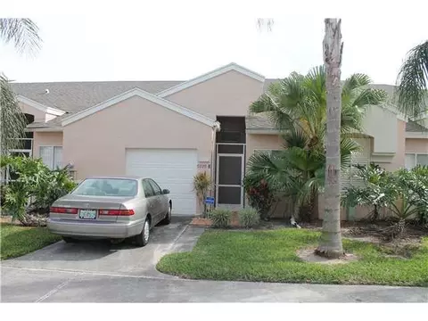 9220 E Vineland Ct #E, Boca Raton, FL 33496 photo 1