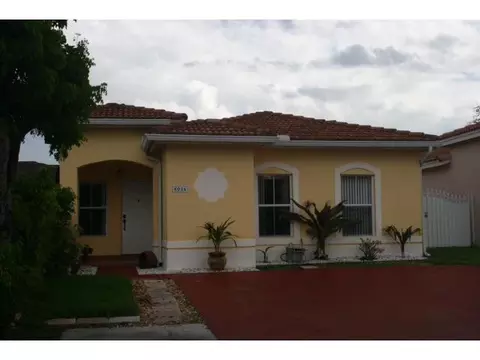 Undisclosed, Hialeah, FL 33015 photo 1