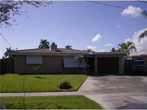 210 SE 9th St, Pompano Beach, FL 33060 photo 1