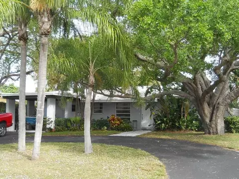 281 SE 8th Ct, Pompano Beach, FL 33060 photo 1