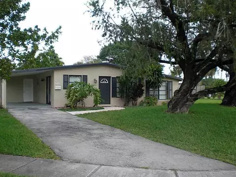 1000 E River Dr, Margate, FL 33063 photo 1