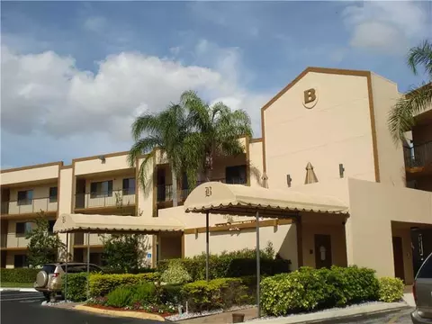 10468 E Clairmont Cir #303, Tamarac, FL 33321 photo 1