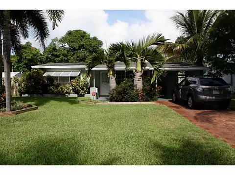 207 NE 17th Ave, Pompano Beach, FL 33060 photo 1