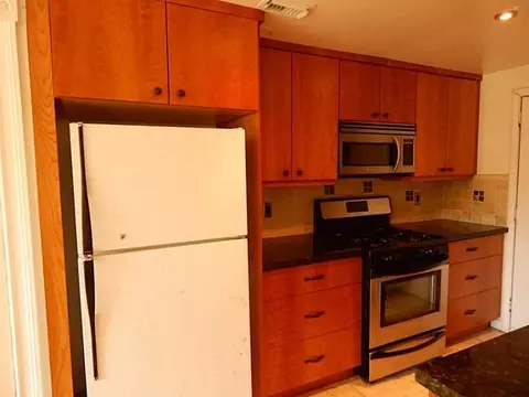 Undisclosed, Hialeah, FL 33015 photo 1