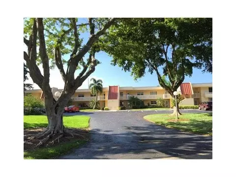 3175 NE 48th Ct #103, Lighthouse Point, FL 33064 photo 1