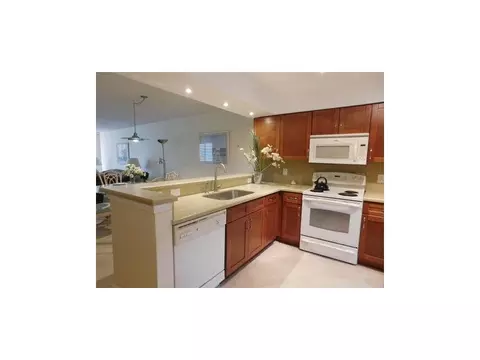 2900 N Course Dr #207, Pompano Beach, FL 33069 photo 1