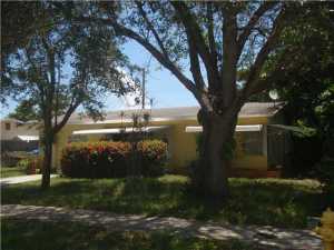 2820 NE 8th Ter, Pompano Beach, FL 33064 photo 1