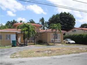 441 NW 23rd Pl, Miami, FL 33125 photo 1