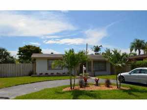 2611 NE 19th Ave, Pompano Beach, FL 33064 photo 1