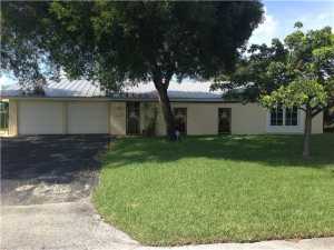 2111 NE 32nd Ct, Pompano Beach, FL 33064 photo 1