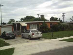 4290 NE 18th Ave, Pompano Beach, FL 33064 photo 1