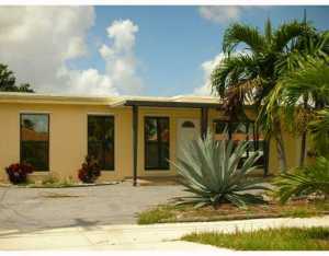 6464 W 14 Ave, Hialeah, FL 33012 photo 1