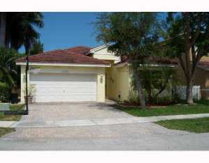 2890 E Sable Cr, Pompano Beach, FL 33063 photo 1