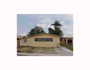 67 W 39 Pl, Hialeah, FL 33012 photo 1
