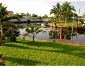 360 SE 9th St, Pompano Beach, FL 33060 photo 1