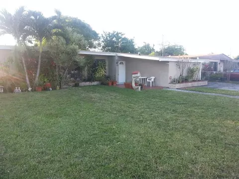 Undisclosed, Hialeah, FL 33012 photo 1