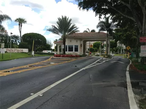 1000 Saint Charles Pl #202, Pembroke Pines, FL 33026