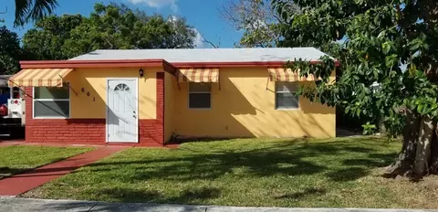 661 E 30th St, Hialeah, FL 33013 photo 1