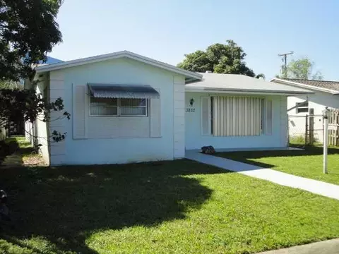 3832 N Circle Dr, Hollywood, FL 33021 photo 1