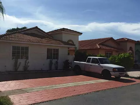 Undisclosed, Hialeah Gardens, FL 33018 photo 1