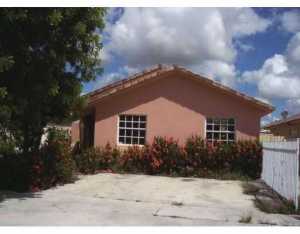 2839 W 73 St, Hialeah, FL 33016 photo 1