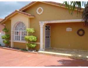 3142 W 70 Ter, Hialeah, FL 33016 photo 1
