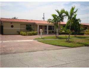 1385 W 5 Ct, Hialeah, FL 33010 photo 1
