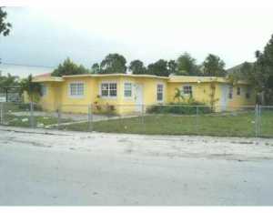 740 E 16 Pl, Hialeah, FL 33010 photo 1