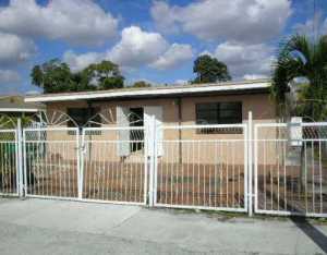 3581 NW 99 St, Miami, FL 33147 photo 1
