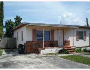 325 E 46 St, Hialeah, FL 33013 photo 1