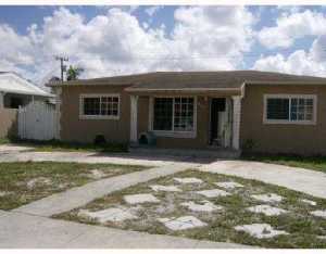 230 E 52 St, Hialeah, FL 33013 photo 1