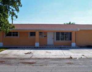 690 W 53 Ter, Hialeah, FL 33012 photo 1