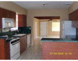 735 W 74 Pl, Hialeah, FL 33014 photo 1