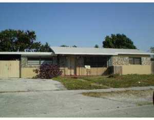 1129 W 70 Pl, Hialeah, FL 33014 photo 1