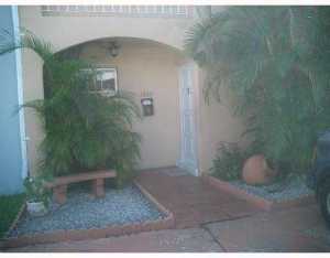 1850 W 72 St, Hialeah, FL 33014 photo 1