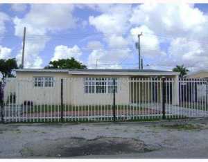 5130 E 8 Ct, Hialeah, FL 33013 photo 1