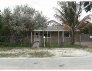 735 Sultan Ave, Opa Locka, FL 33054 photo 1