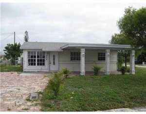 339 NW 4th Pl, Deerfield Beach, FL 33441 photo 1