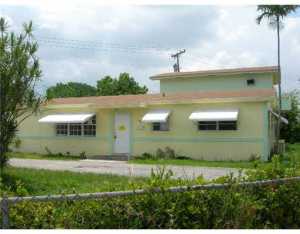 3981 W 8 Ave, Hialeah, FL 33012 photo 1