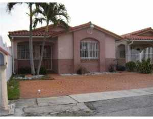 2854 W 74 Pl, Hialeah, FL 33016 photo 1