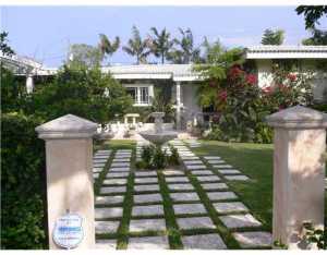 375 Heather Ln, Key Biscayne, FL 33149 photo 1
