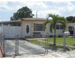 4201 E 8 Ln, Hialeah, FL 33013 photo 1