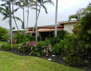 9125 Bay Dr, Miami Beach, FL 33154 photo 1