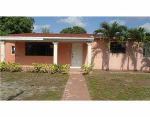 309 SE 9 Ave, Hialeah, FL 33010 photo 1