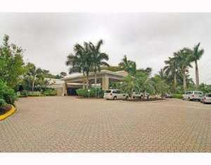 641 E 40 St, Hialeah, FL 33013 photo 1